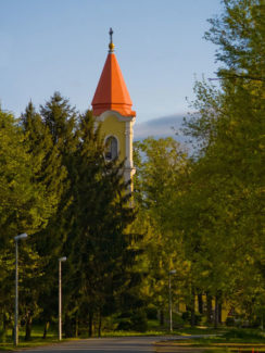 Špišić Bukovica - Crkva sv. Ivana Krstitelja - jesen 2008.