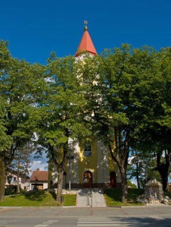 Špišić Bukovica - Crkva sv. Ivana Krstitelja - proljeće 2008