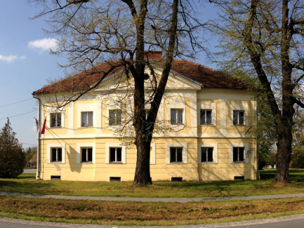 Dvorac kurija Špišić - proljeće 2014.