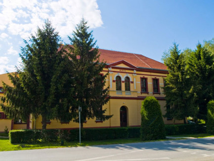 Špišić Bukovica - Osnovna škola August Cesarec - jesen 2008.